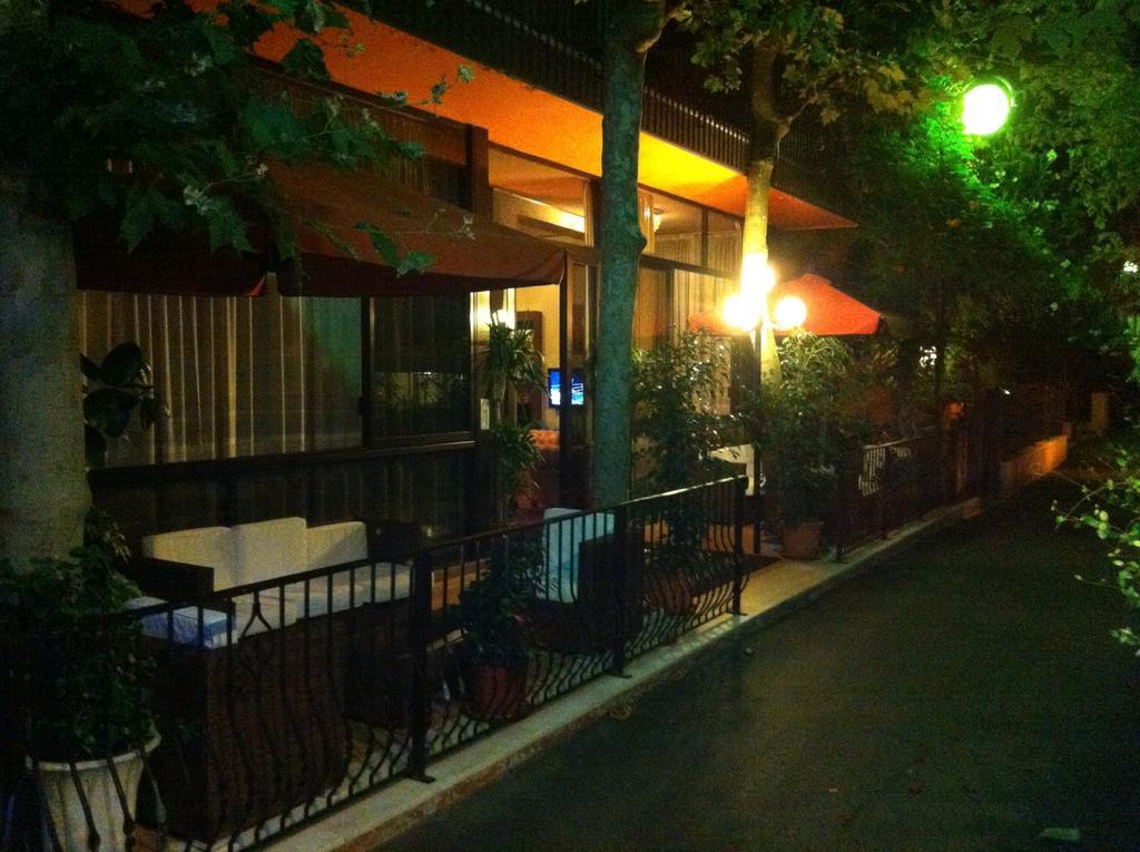 Meuble Lariana Hotel Bellaria-Igea Marina Luaran gambar