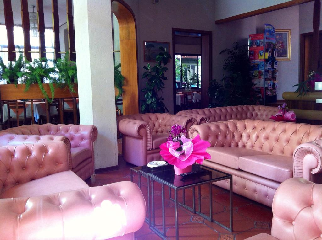 Meuble Lariana Hotel Bellaria-Igea Marina Luaran gambar